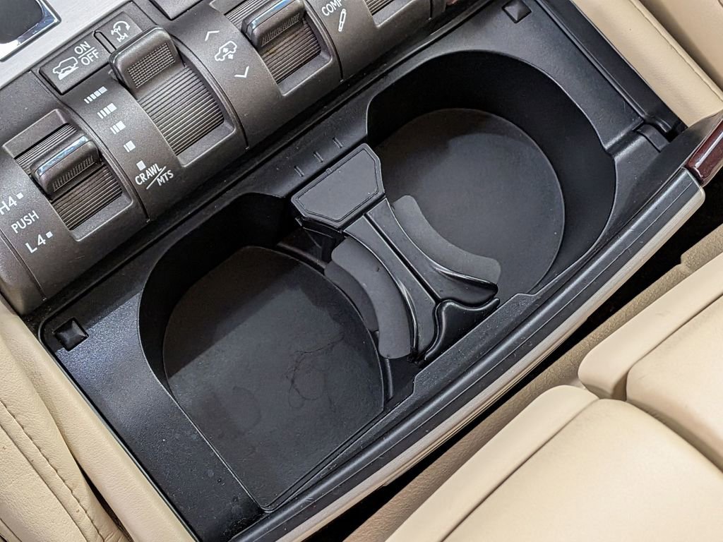 Used 2015 Lexus LX 570 4WD image 28