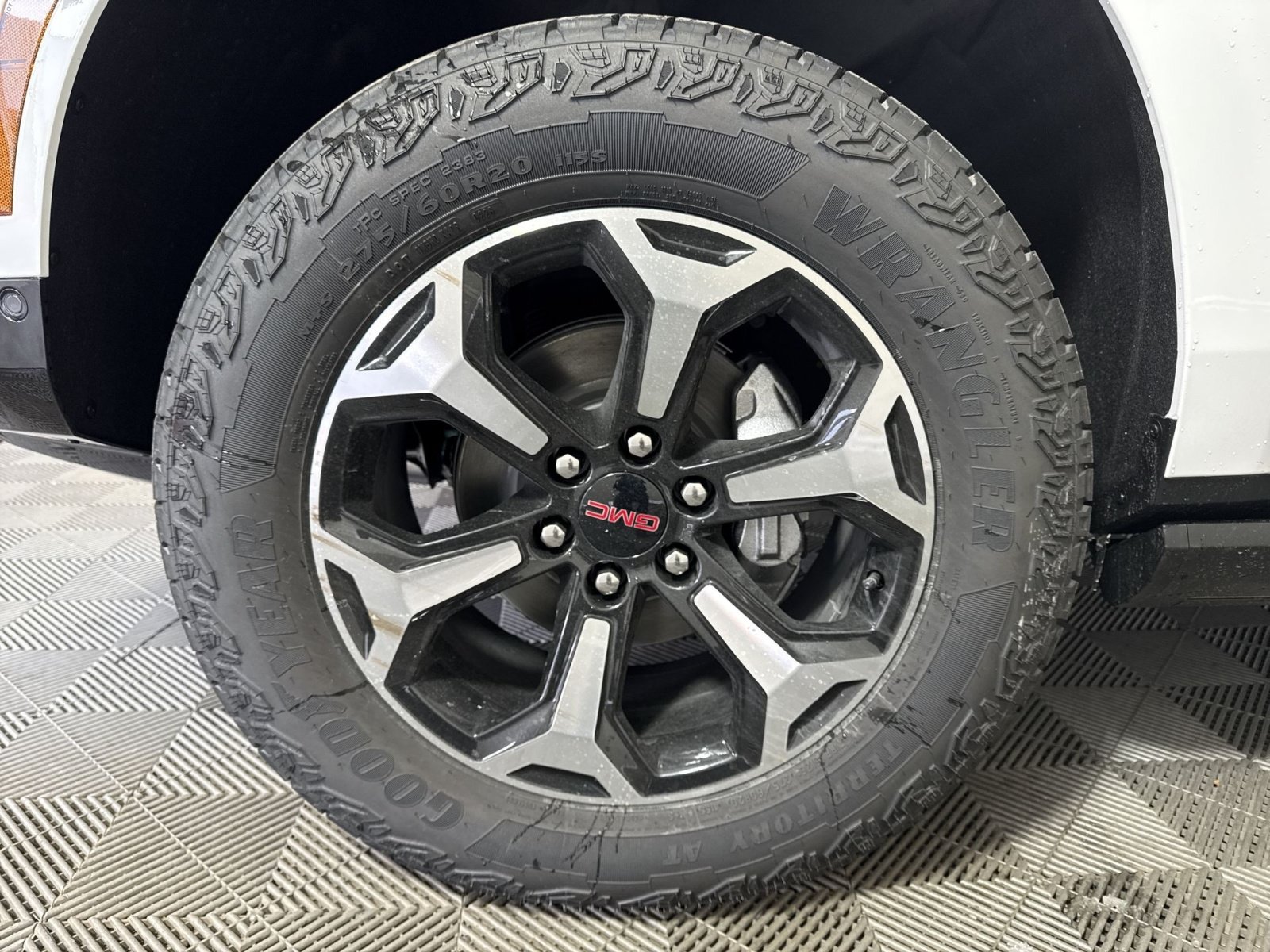 New 2026 GMC Yukon AT4 w/ AT4 Premium Plus Package AWD/4WD image 12