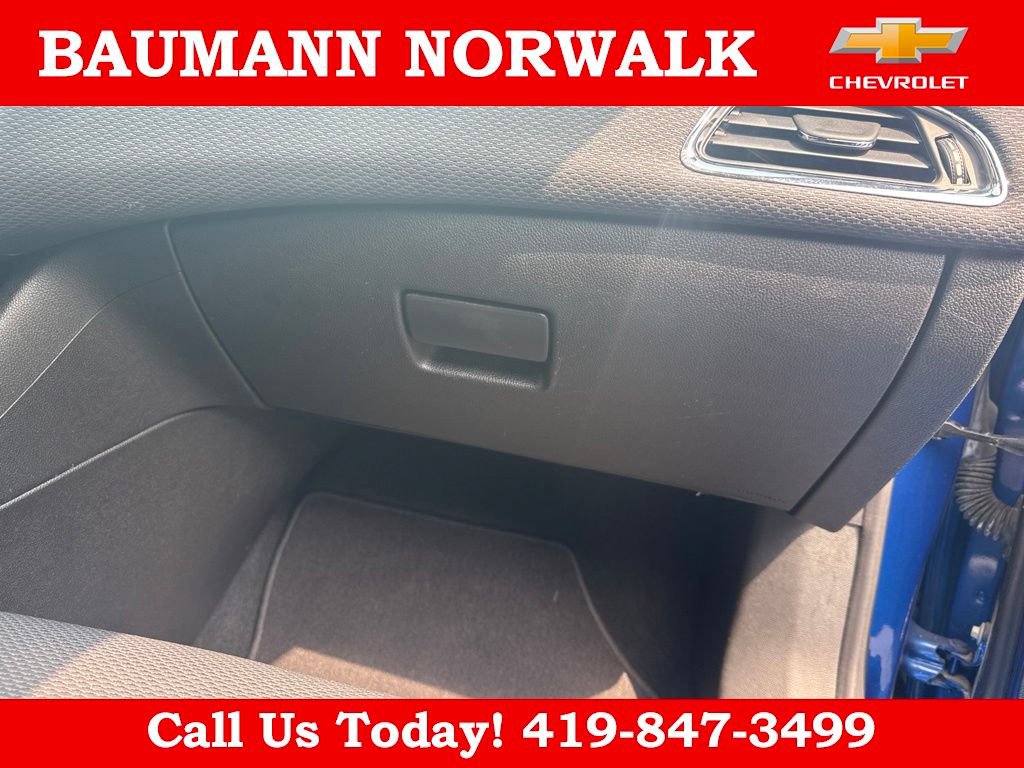 Used 2019 Chevrolet Cruze LT w/ Convenience Package FWD image 38