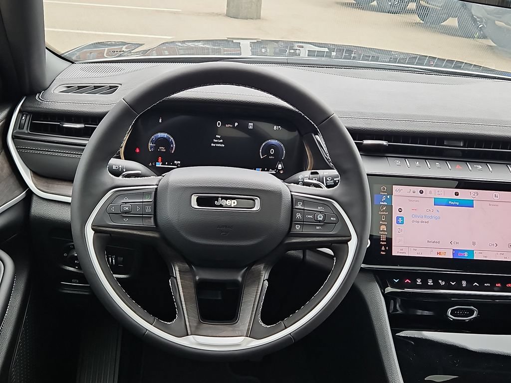 New 2026 Jeep Grand Cherokee Summit AWD/4WD image 22