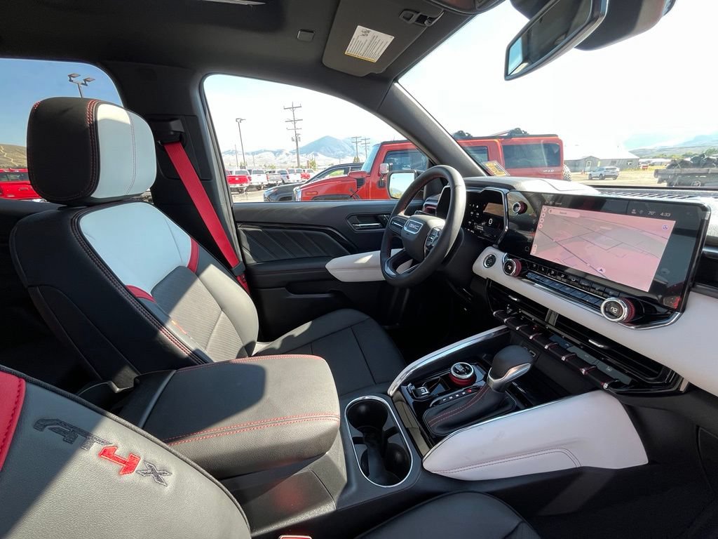New 2026 GMC Canyon AT4X w/ LPO, Black Badging Package AWD/4WD image 21