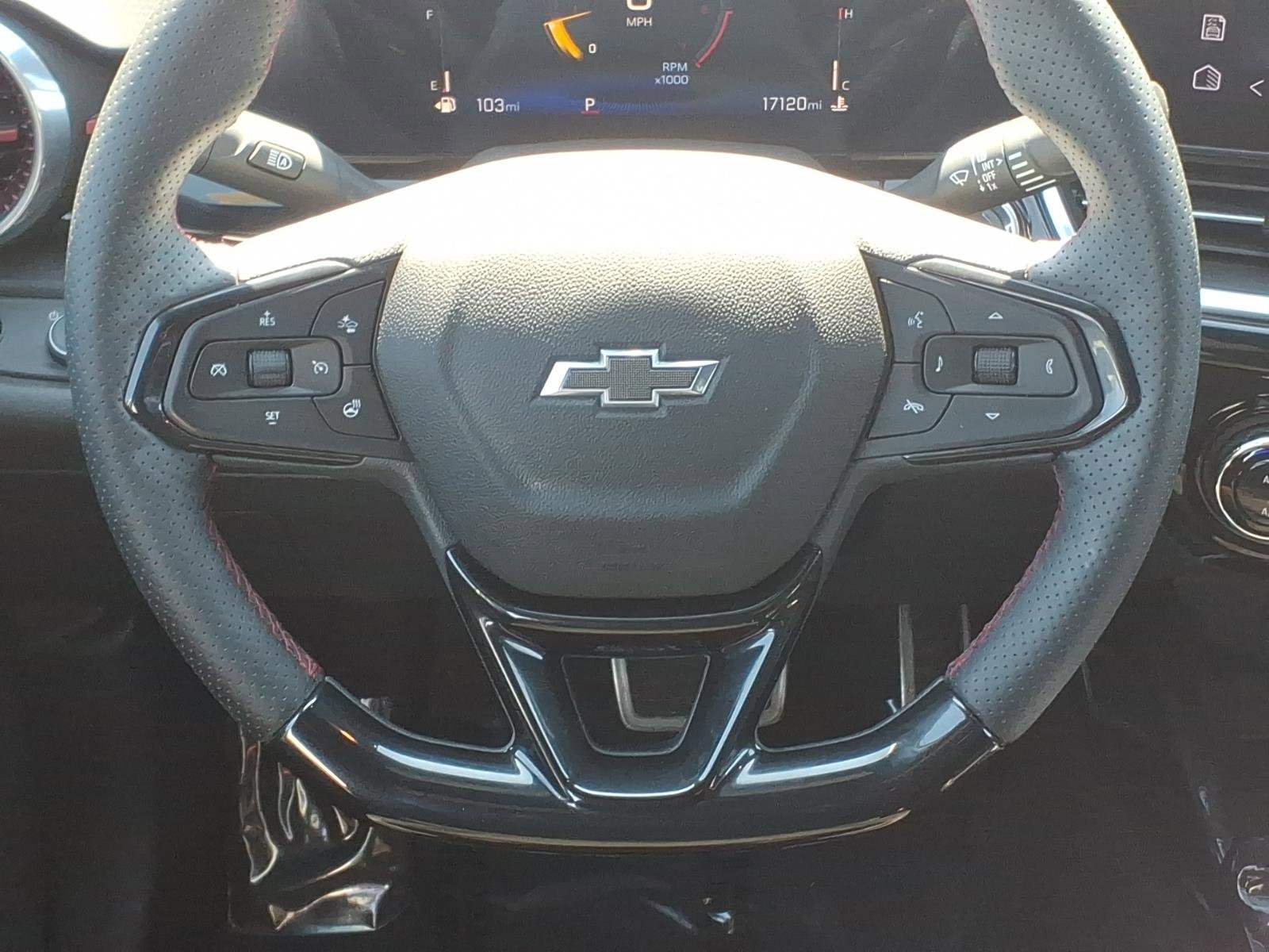 Used 2024 Chevrolet Trax RS image 17