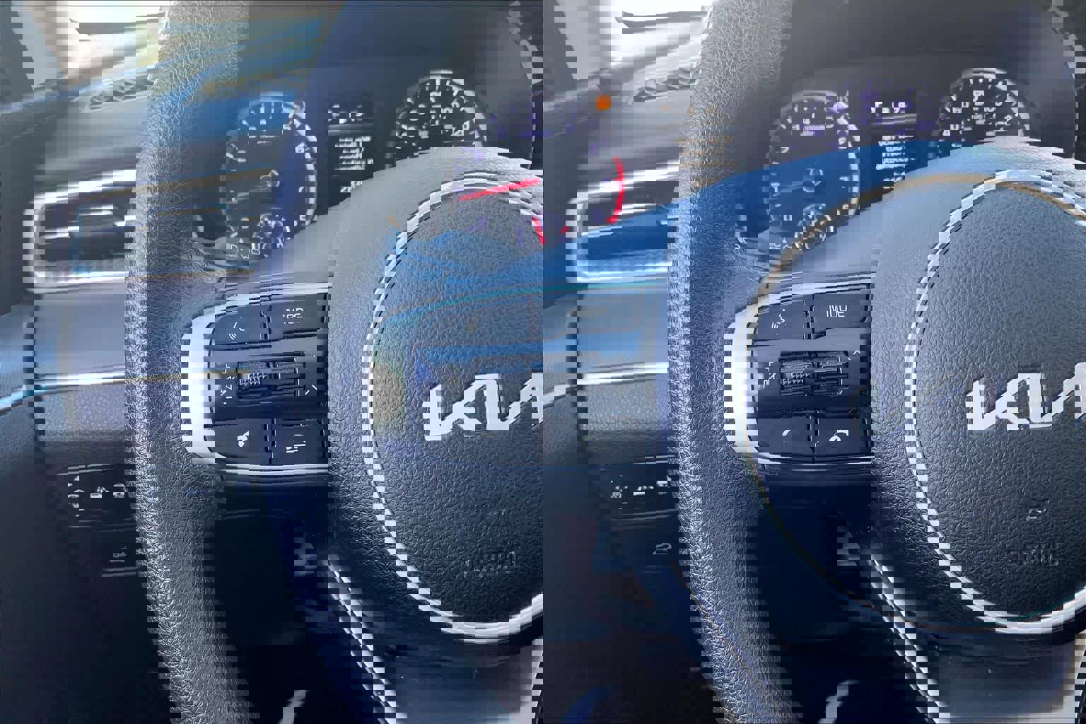 Used 2023 Kia K5 LXS image 23