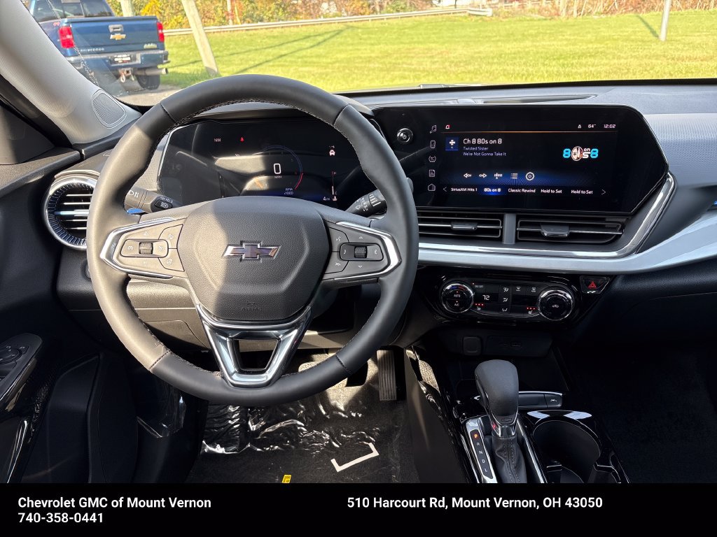 New 2026 Chevrolet Trax LT w/ Midnight Edition FWD image 17