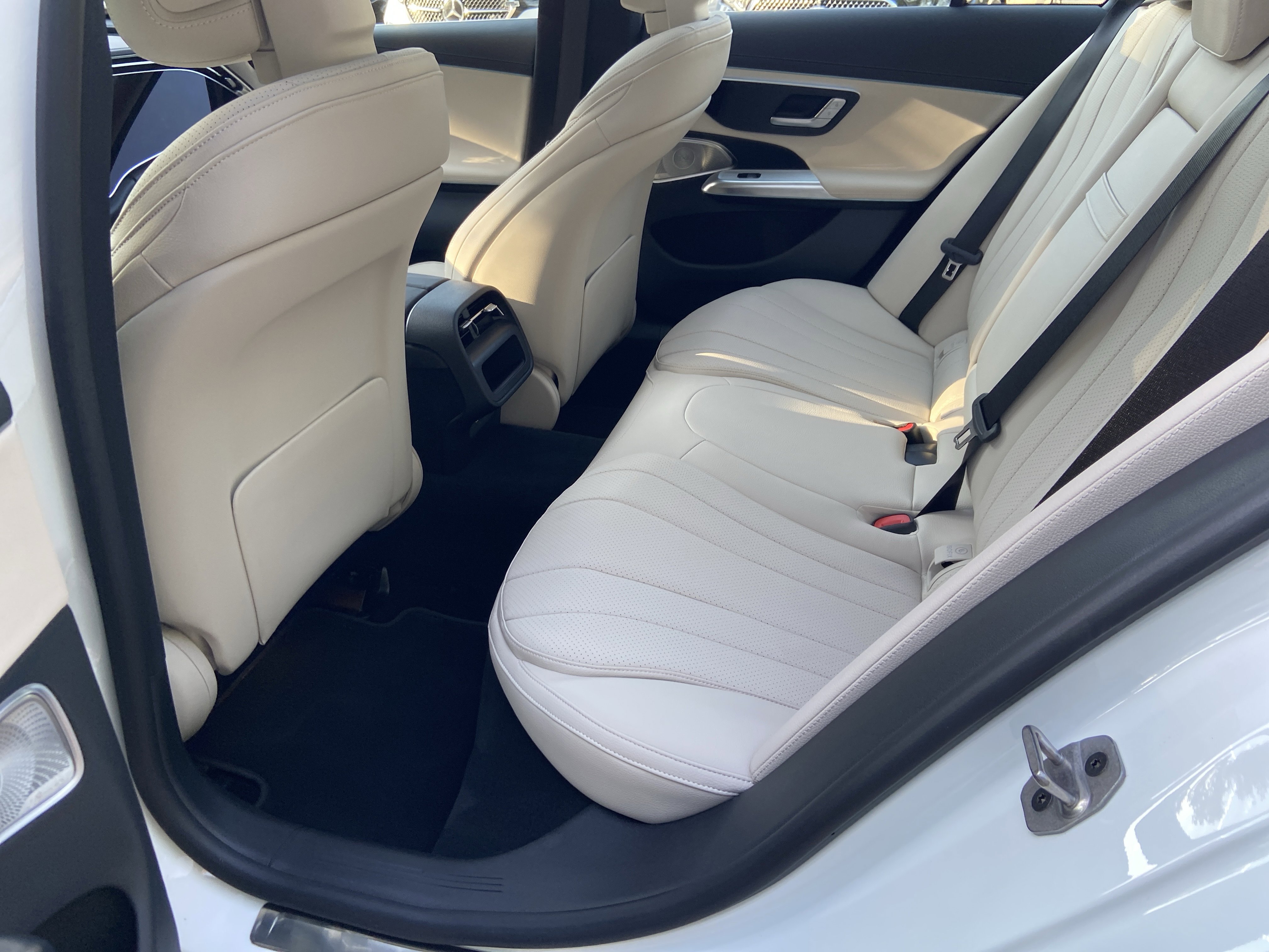 Used 2025 Mercedes-Benz E 450 4MATIC All-Terrain Wagon image 41