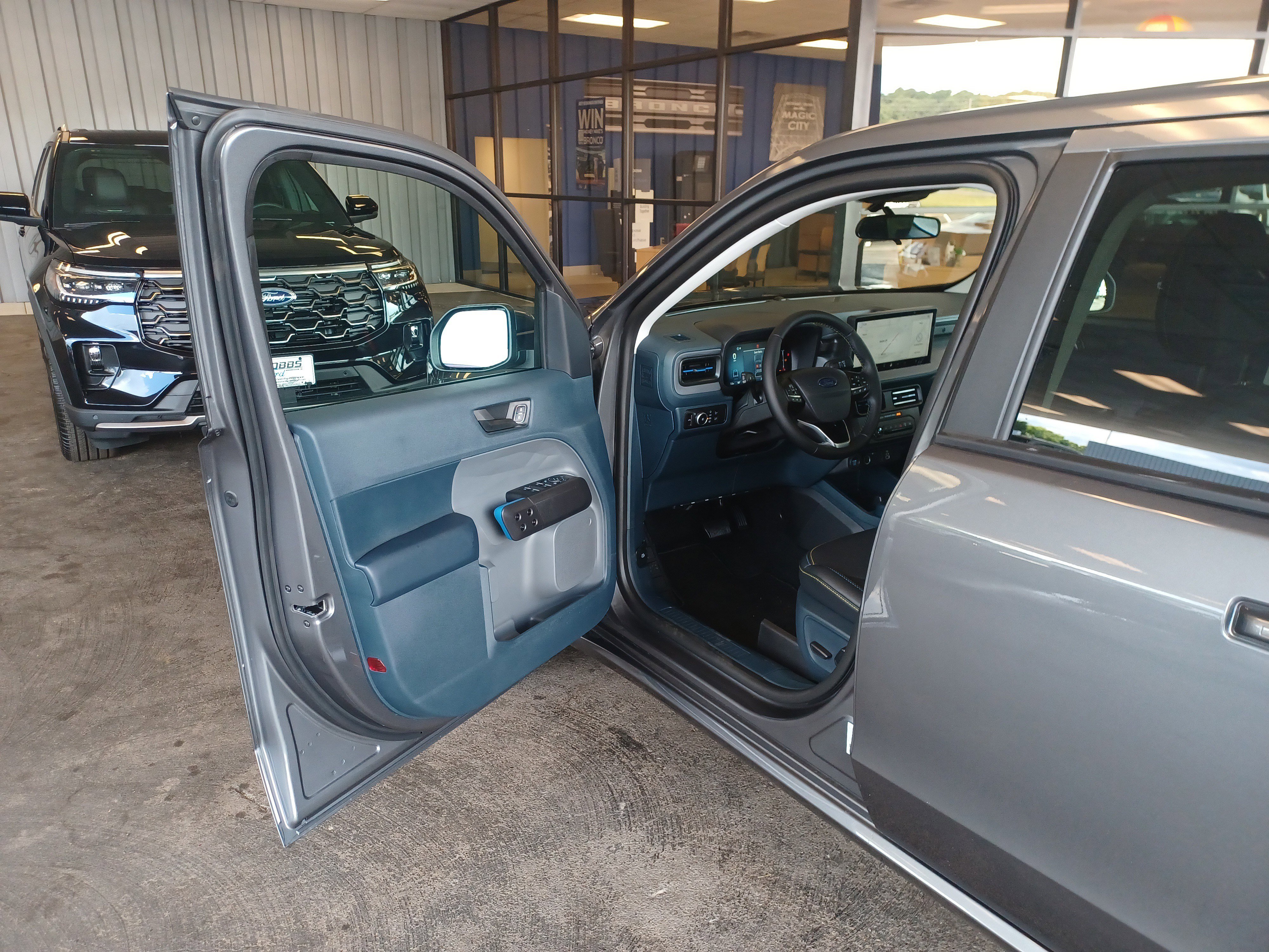 New 2025 Ford Maverick Lobo image 10