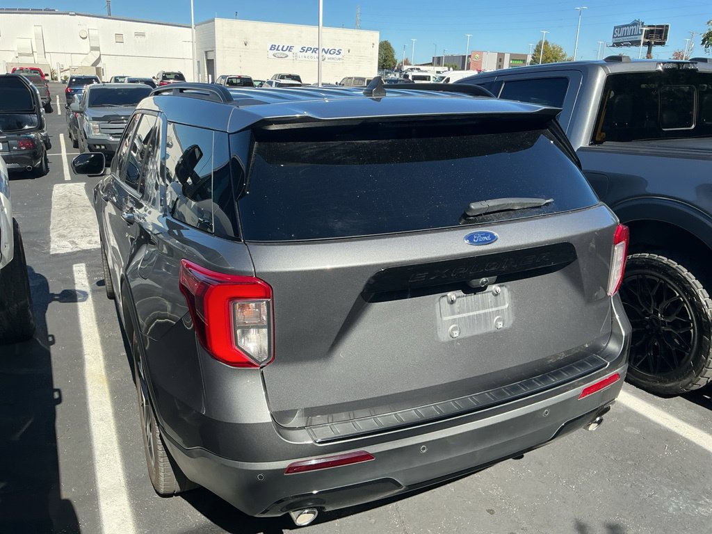 Used 2022 Ford Explorer ST-Line AWD/4WD image 6
