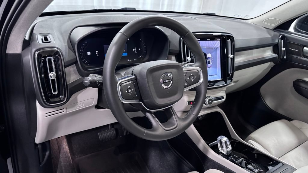 Certified 2023 Volvo XC40 B5 Ultimate w/ Protection Package Premier AWD/4WD image 10