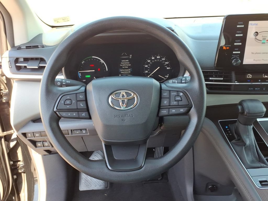Used 2024 Toyota Sienna LE FWD image 24