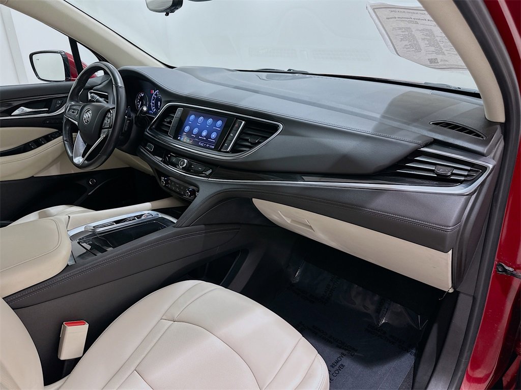 Used 2023 Buick Enclave Premium image 31