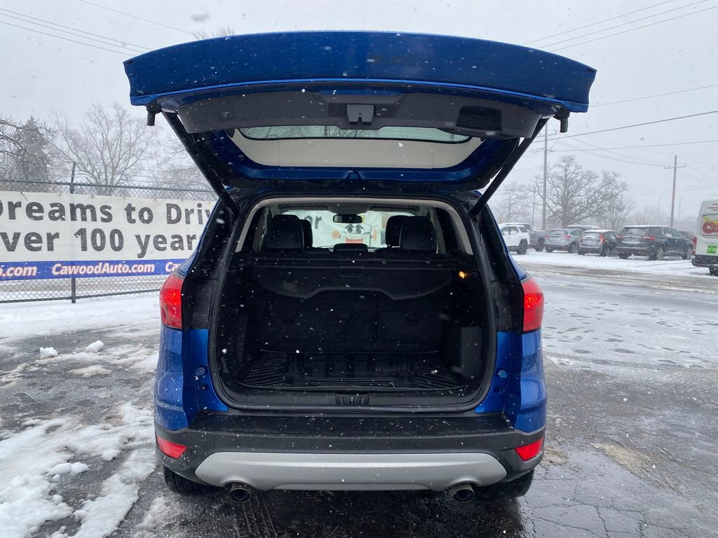 Used 2019 Ford Escape SEL image 4