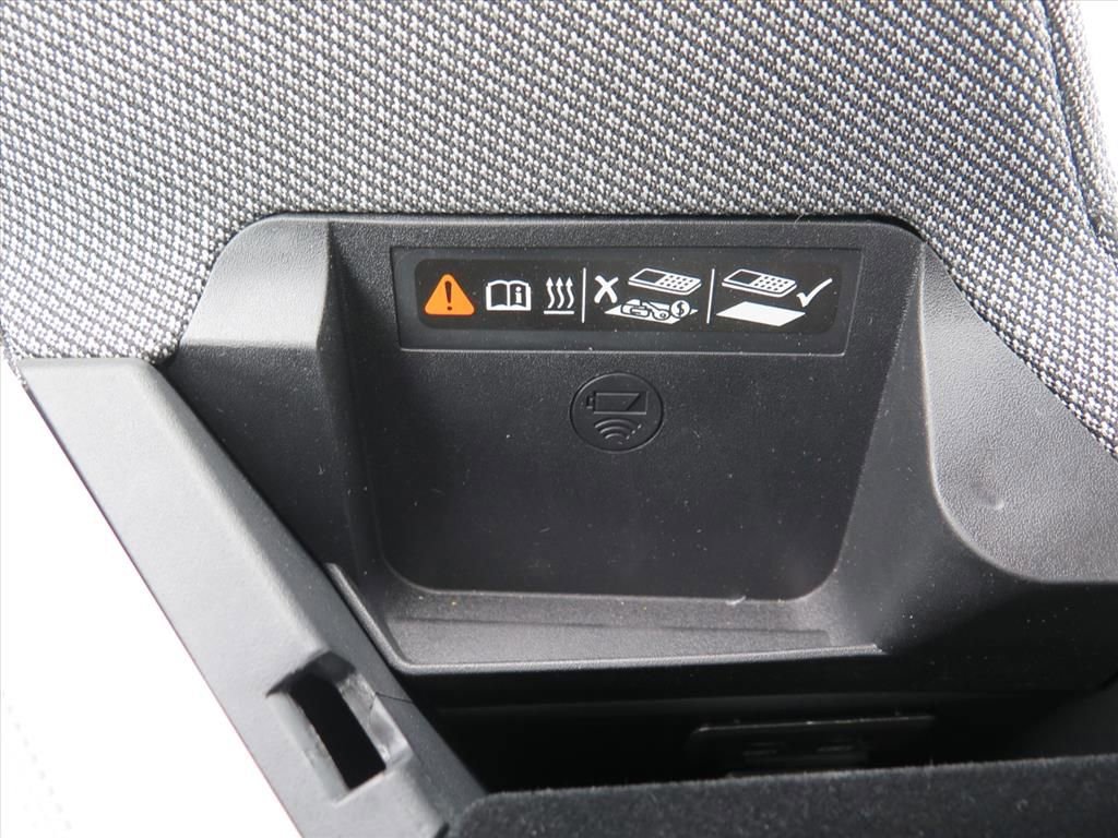 New 2025 Cadillac Optiq Sport 2 image 15