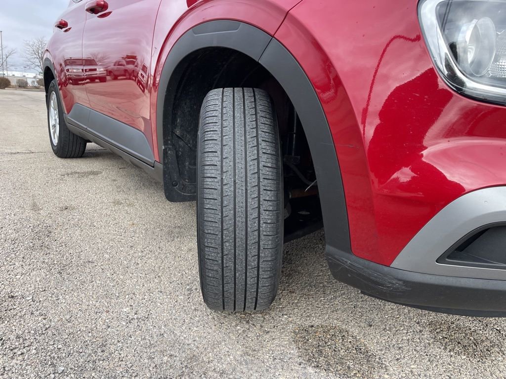 Used 2023 Hyundai Venue SE image 16