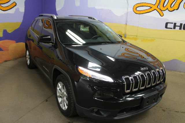 Used 2014 Jeep Cherokee Latitude FWD image 2