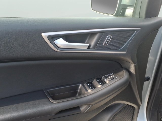 Used 2024 Ford Edge SEL w/ Convenience Package AWD/4WD image 9
