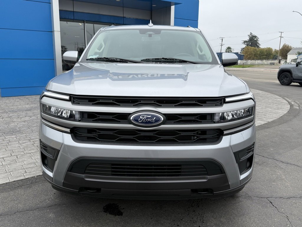 Used 2024 Ford Expedition XLT image 2