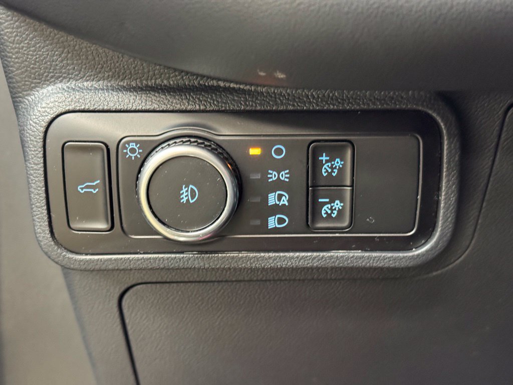 Used 2025 Ford Explorer ST-Line w/ ST-Line Street Pack AWD/4WD image 30