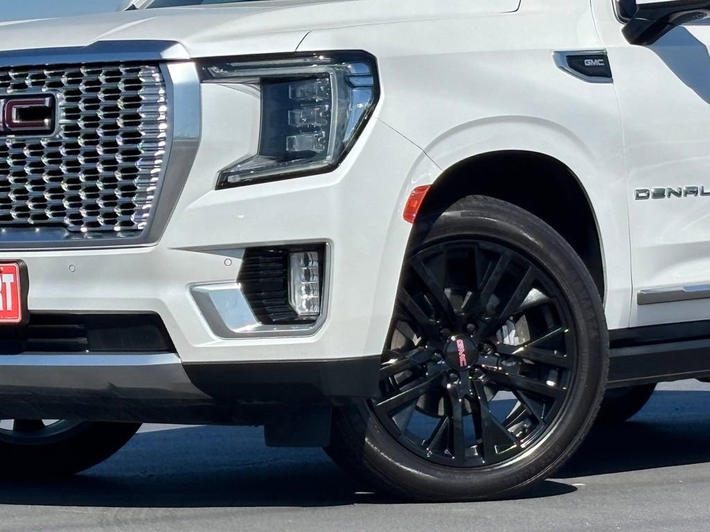 Used 2022 GMC Yukon Denali AWD/4WD image 2