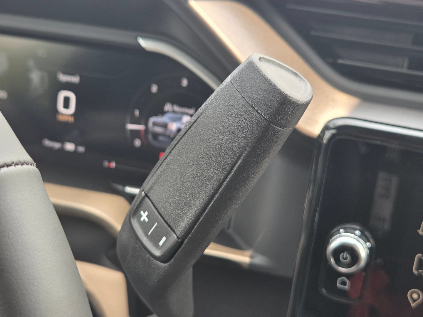 New 2026 GMC Sierra 2500 AT4 w/ Technology Package AWD/4WD image 39