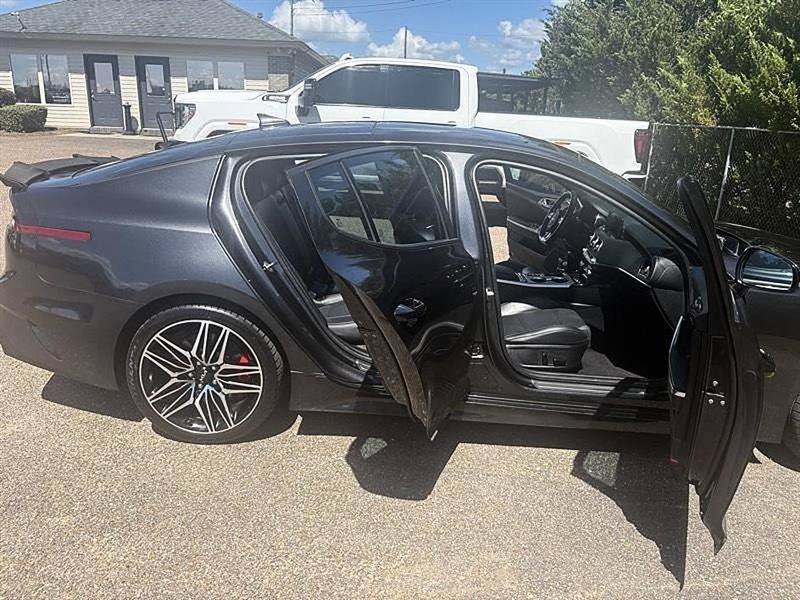 Used 2022 Kia Stinger GT1 RWD image 26