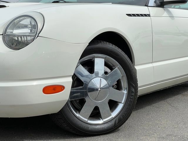 Used 2002 Ford Thunderbird image 2