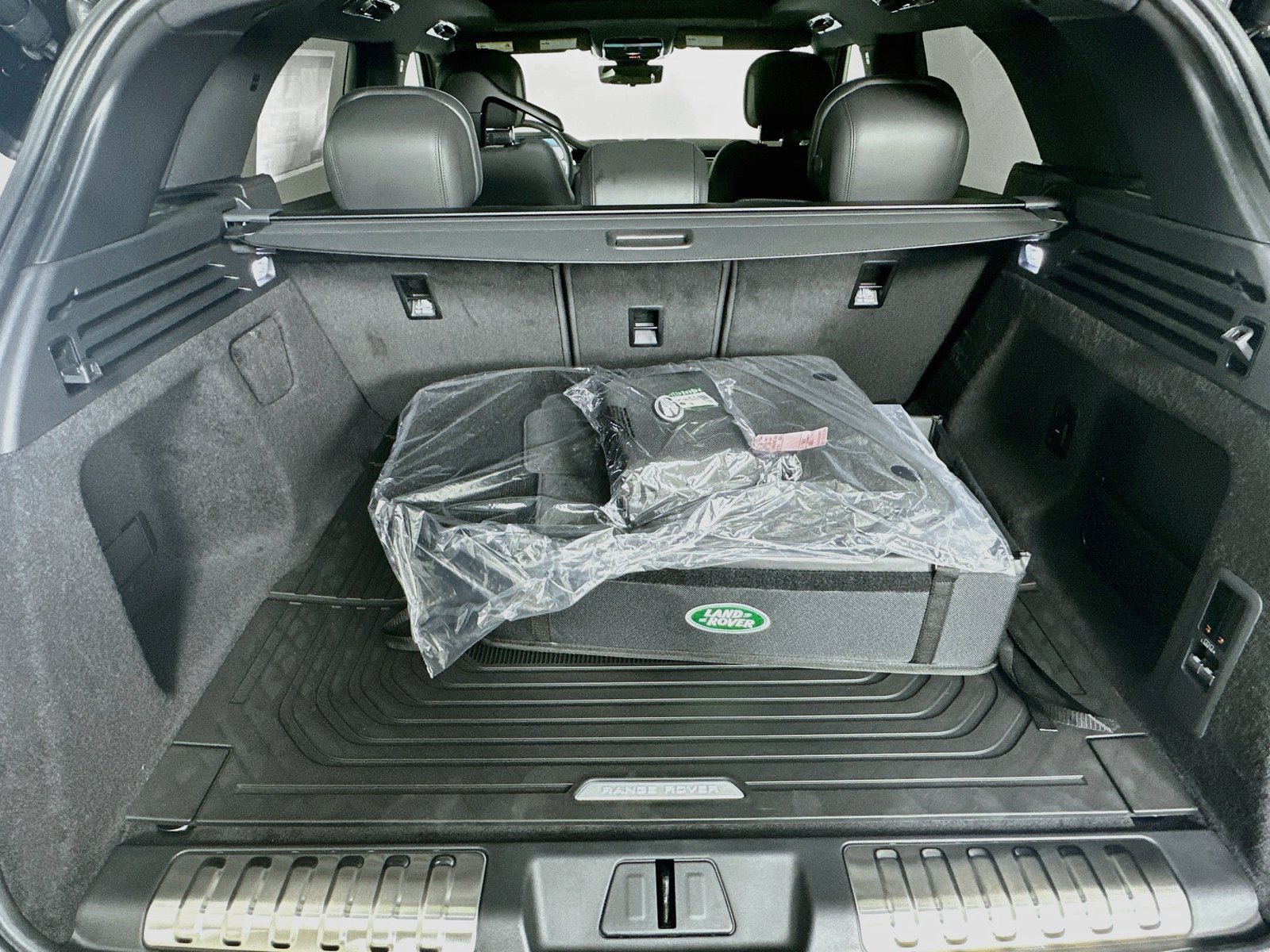 New 2027 Land Rover Range Rover Sport Dynamic SE AWD/4WD image 40