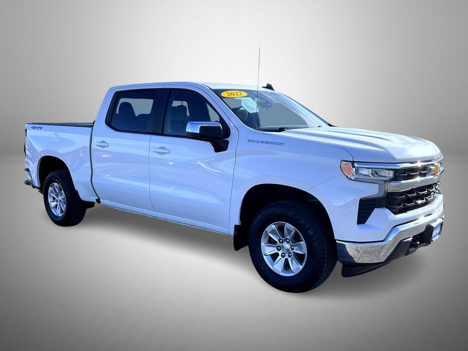 Used 2022 Chevrolet Silverado 1500 LT AWD/4WD image 3