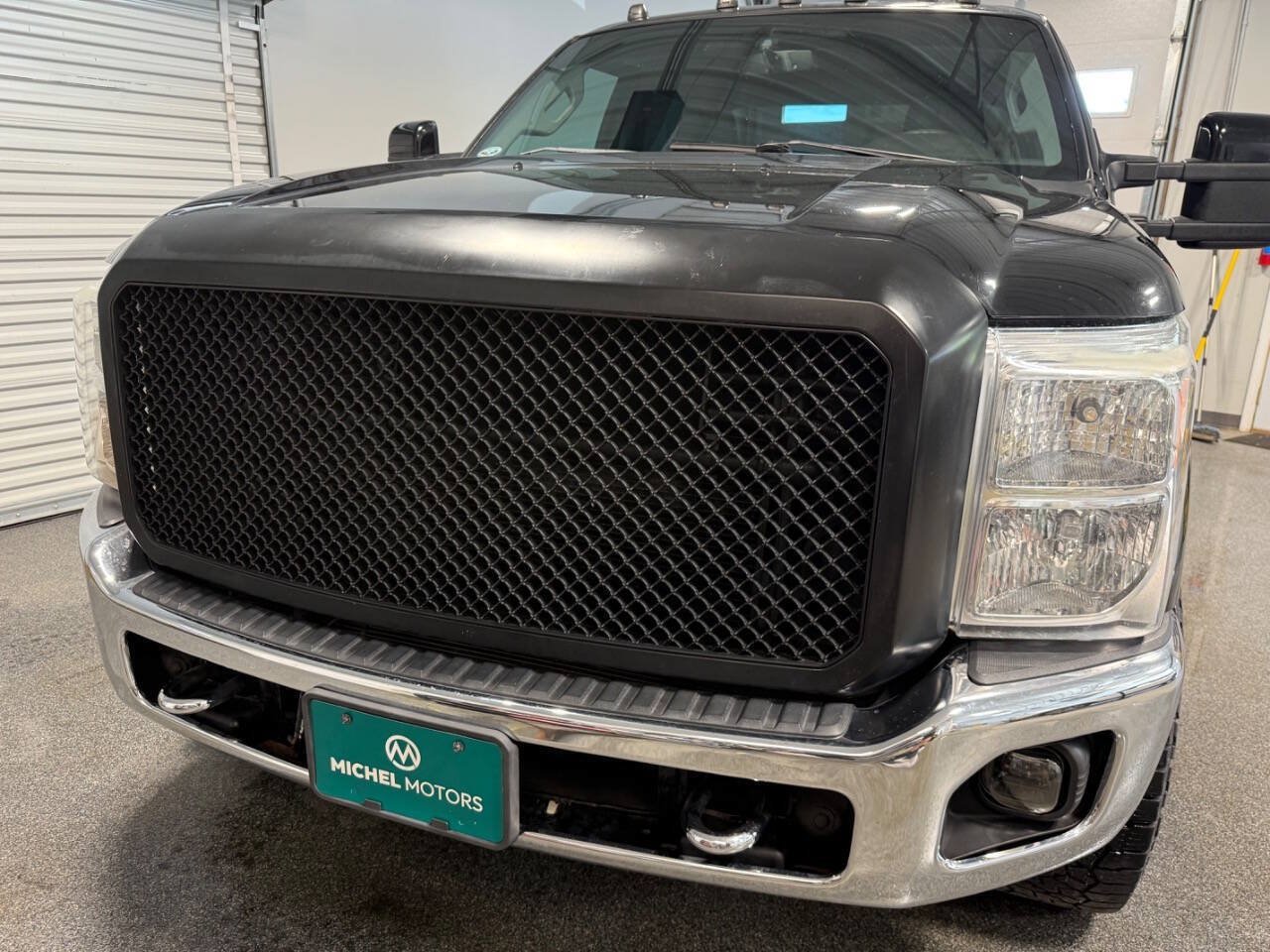 Used 2016 Ford F350 XLT w/ XLT Premium Package AWD/4WD image 3