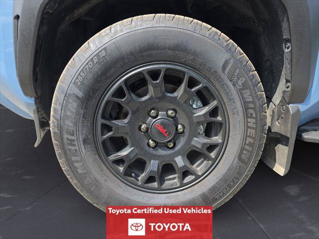 Certified 2025 Toyota 4Runner TRD Off-Road AWD/4WD image 16