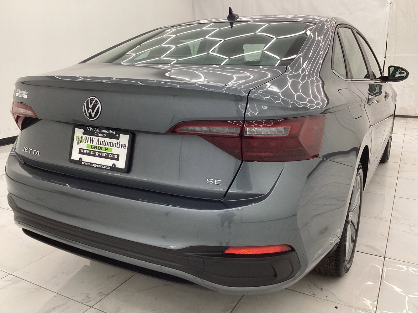Used 2024 Volkswagen Jetta SE image 9