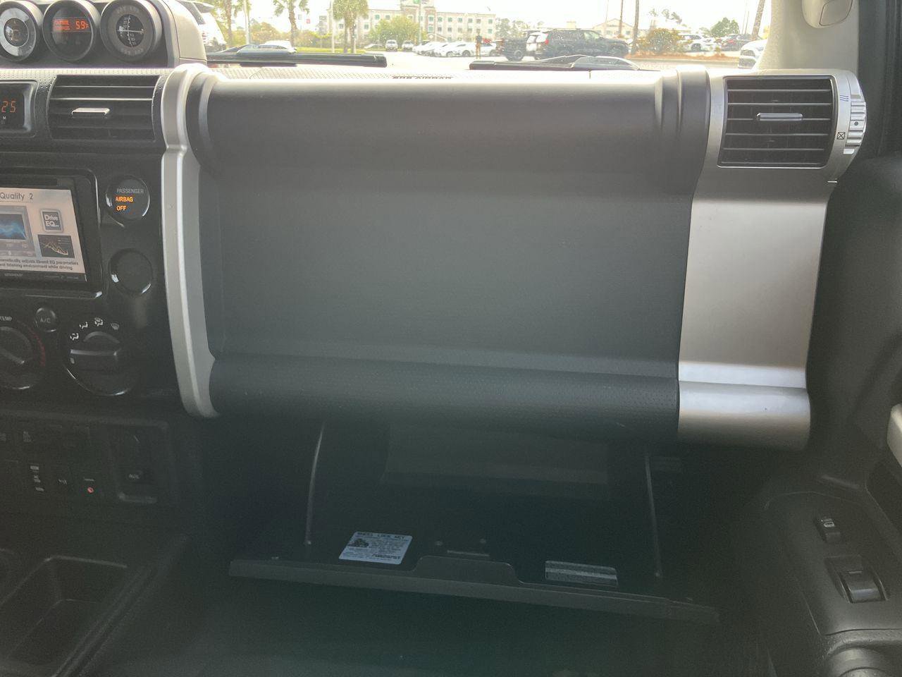 Used 2007 Toyota FJ Cruiser 2WD image 16