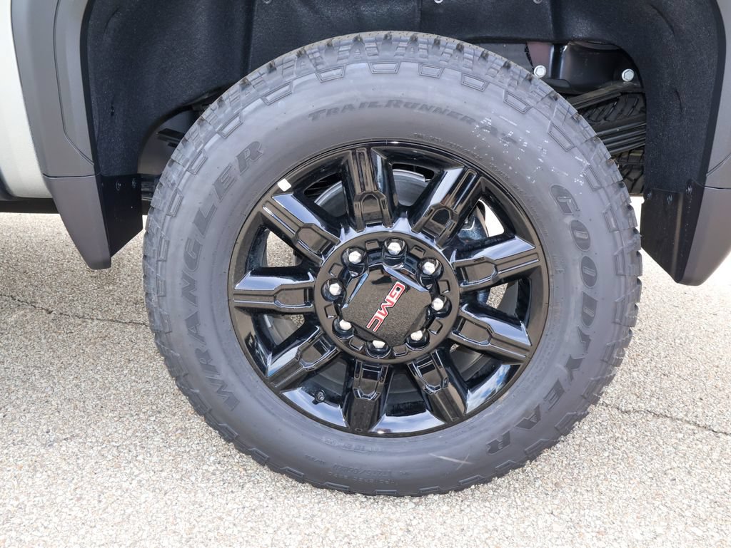 New 2026 GMC Sierra 2500 AT4 w/ AT4 Premium Plus Package AWD/4WD image 39