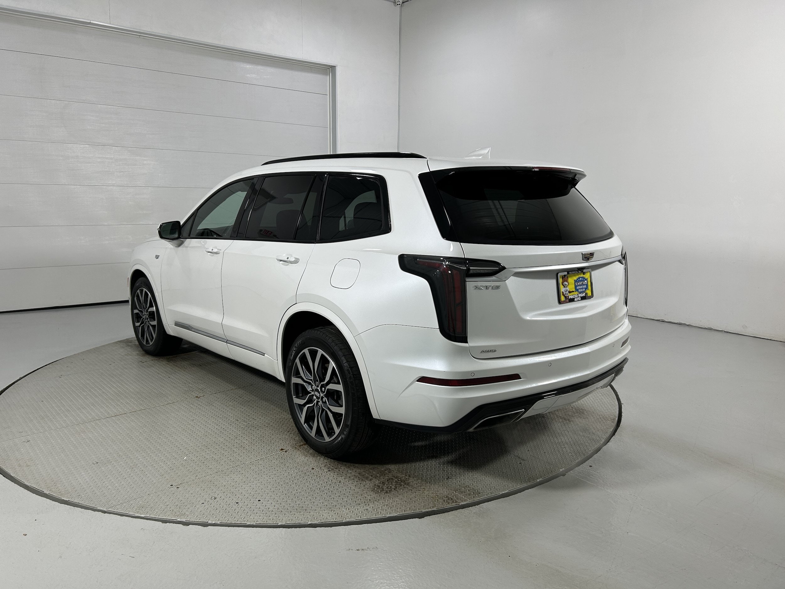 Used 2021 Cadillac XT6 Sport w/ LPO, Floor Liner Package AWD/4WD image 23