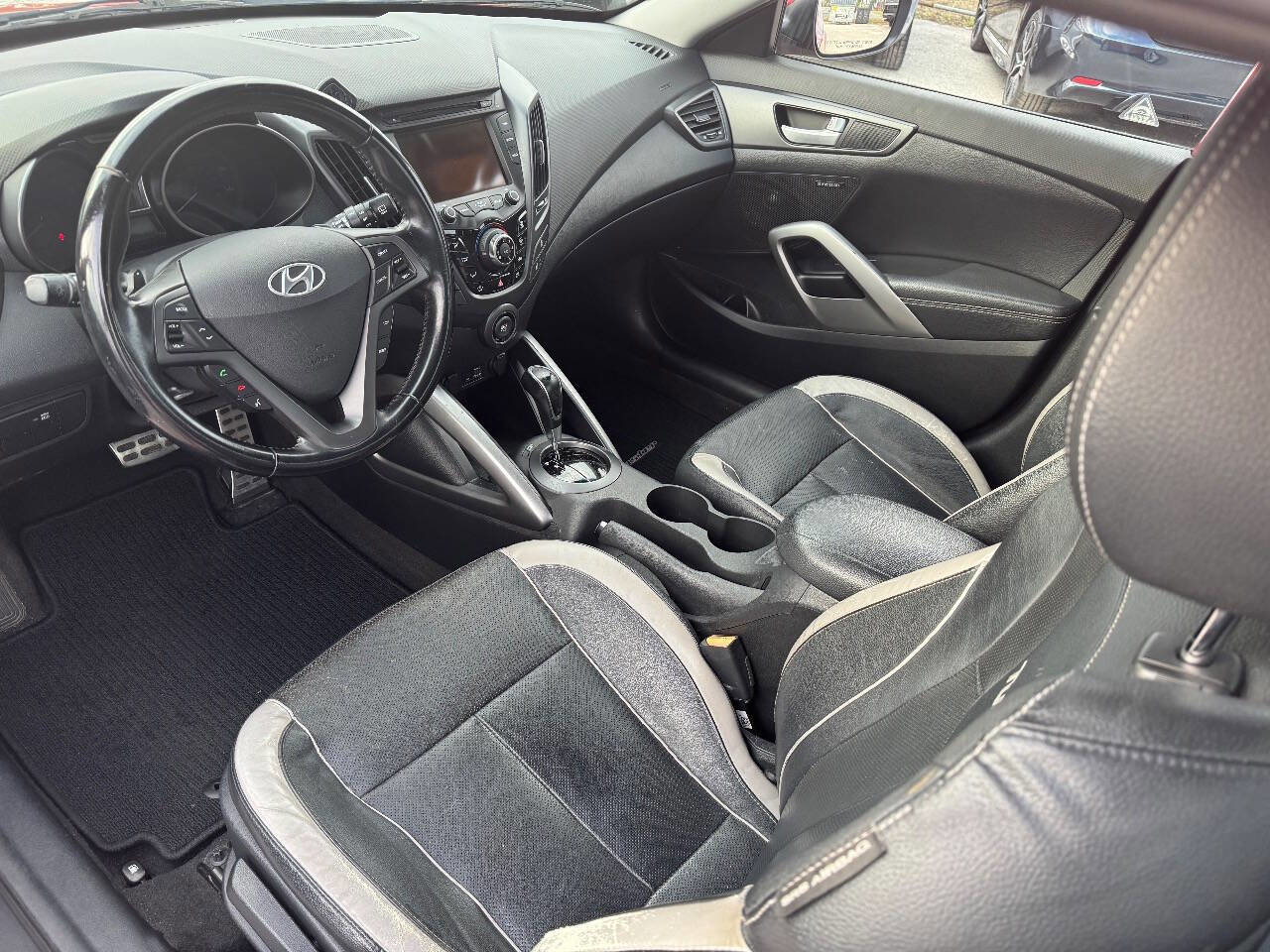 Used 2015 Hyundai Veloster Turbo image 8