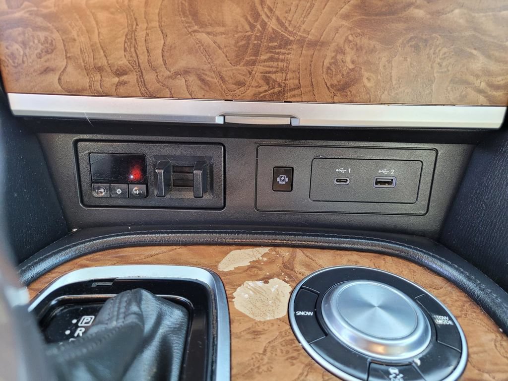 Used 2021 Nissan Armada SL w/ Captain's Chairs Package RWD image 28