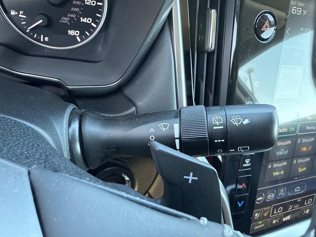 Used 2023 Subaru Outback Touring image 38