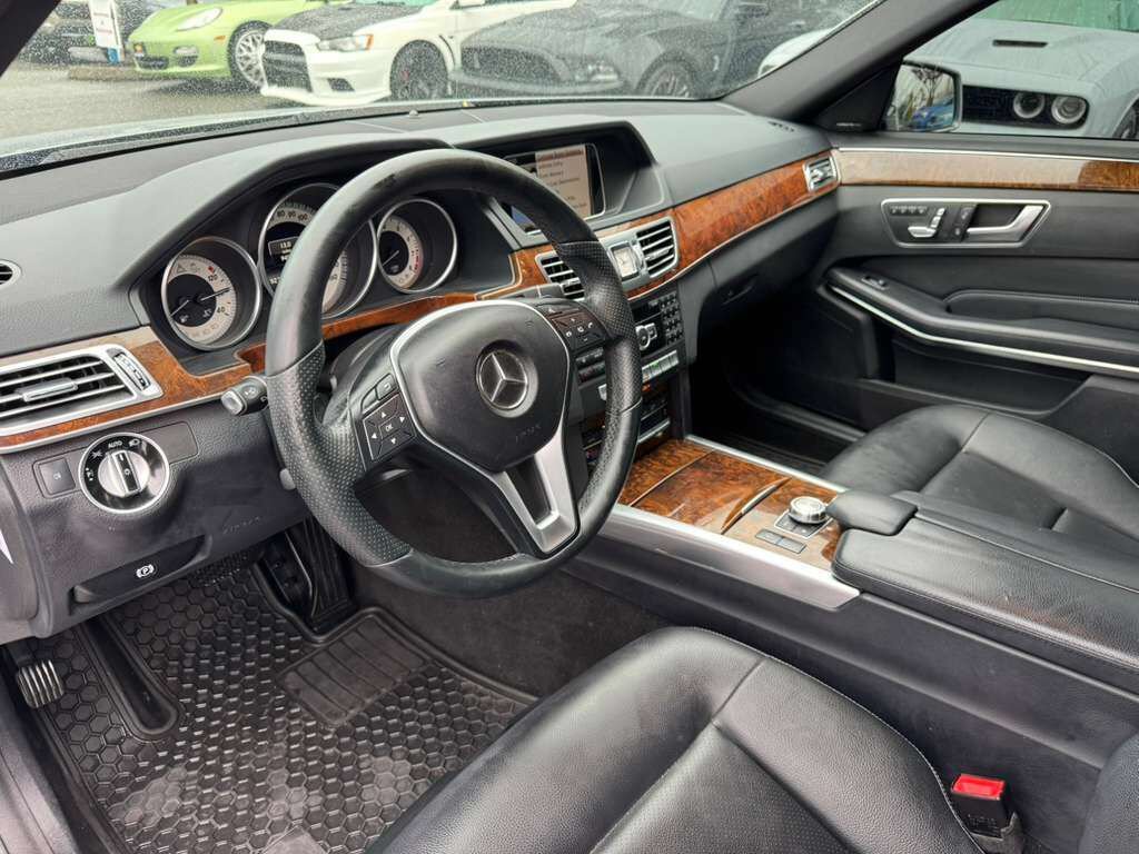 Used 2014 Mercedes-Benz E 350 4MATIC Sedan image 17