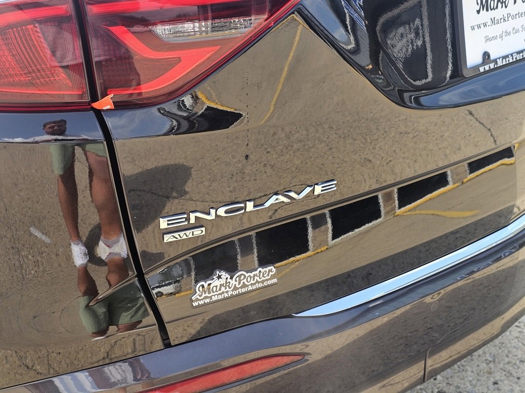 Used 2024 Buick Enclave Premium image 13