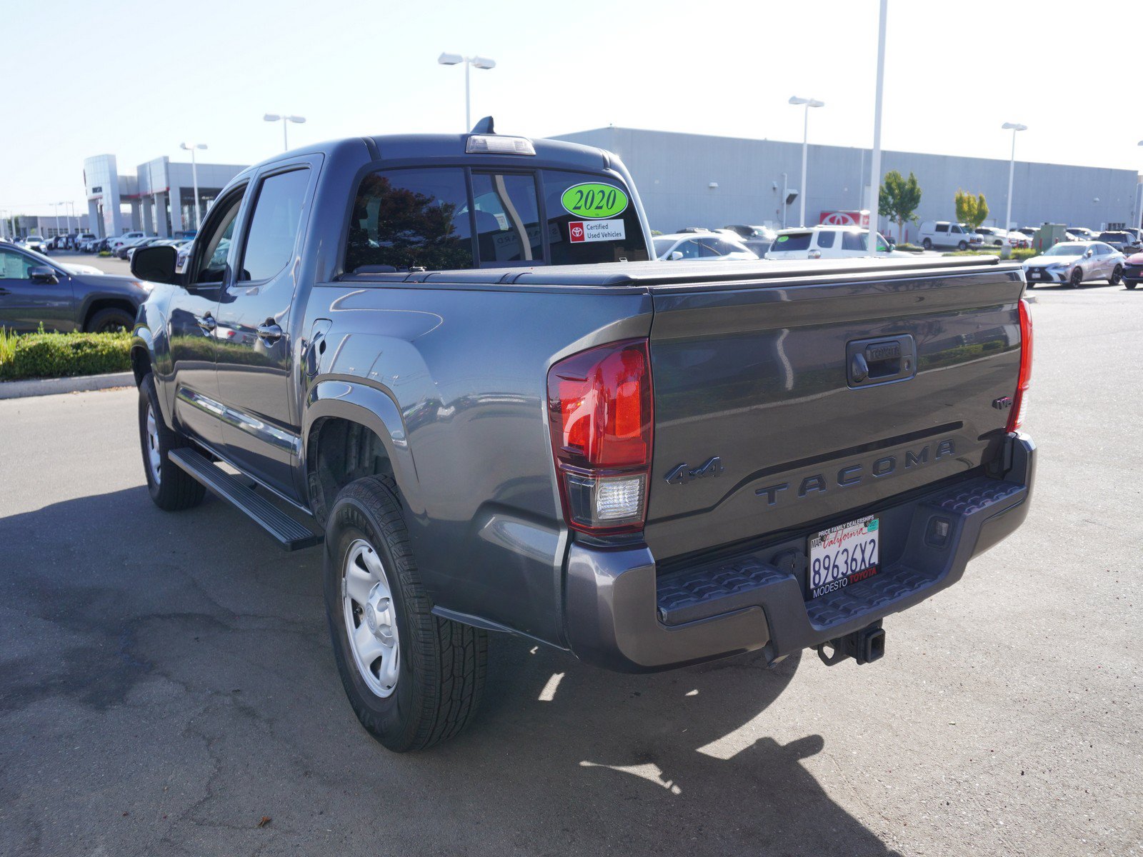 Used 2020 Toyota Tacoma SR AWD/4WD image 9