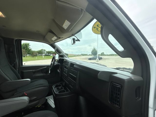 Used 2025 Chevrolet Express 2500 w/ Driver Convenience Package RWD image 25