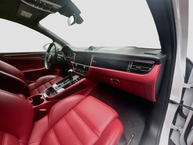 Certified 2023 Porsche Macan S AWD/4WD image 43