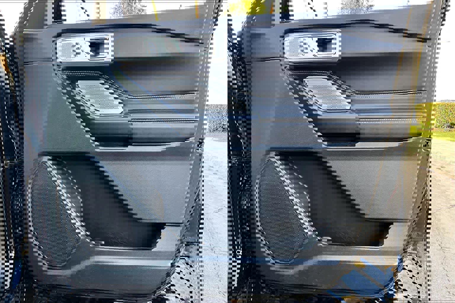 Used 2020 Ford Explorer ST w/ ST Street Pack image 23