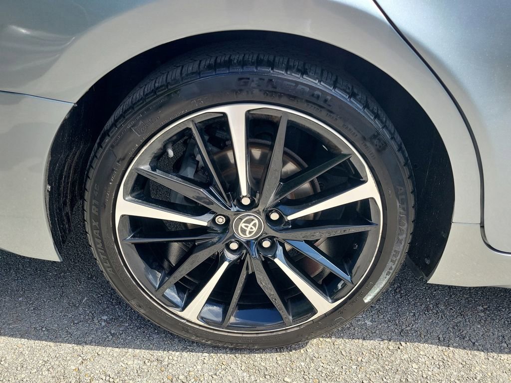 Used 2020 Toyota Camry XSE image 10