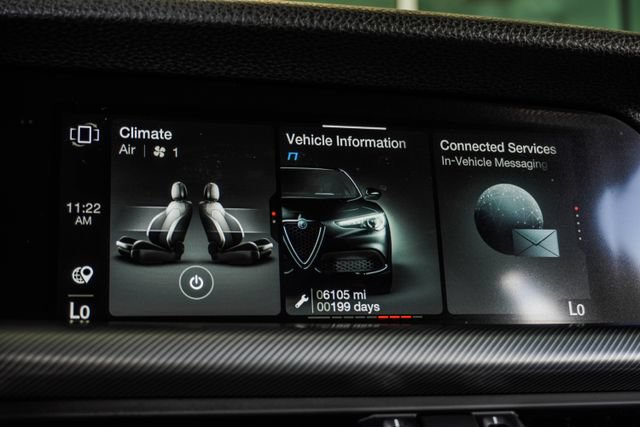 Used 2023 Alfa Romeo Stelvio Veloce AWD/4WD image 28