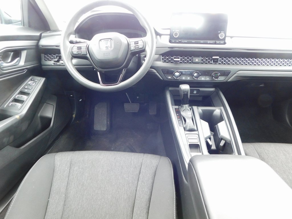 Used 2023 Honda Accord EX image 17