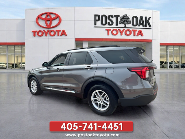Used 2025 Ford Explorer Active w/ Active Comfort Package RWD image 3
