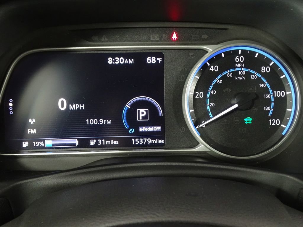 Used 2023 Nissan Leaf S image 25