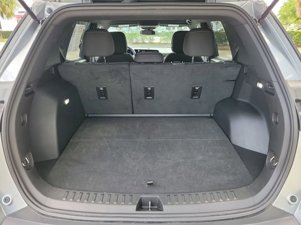 Used 2025 Chevrolet Equinox LT image 7