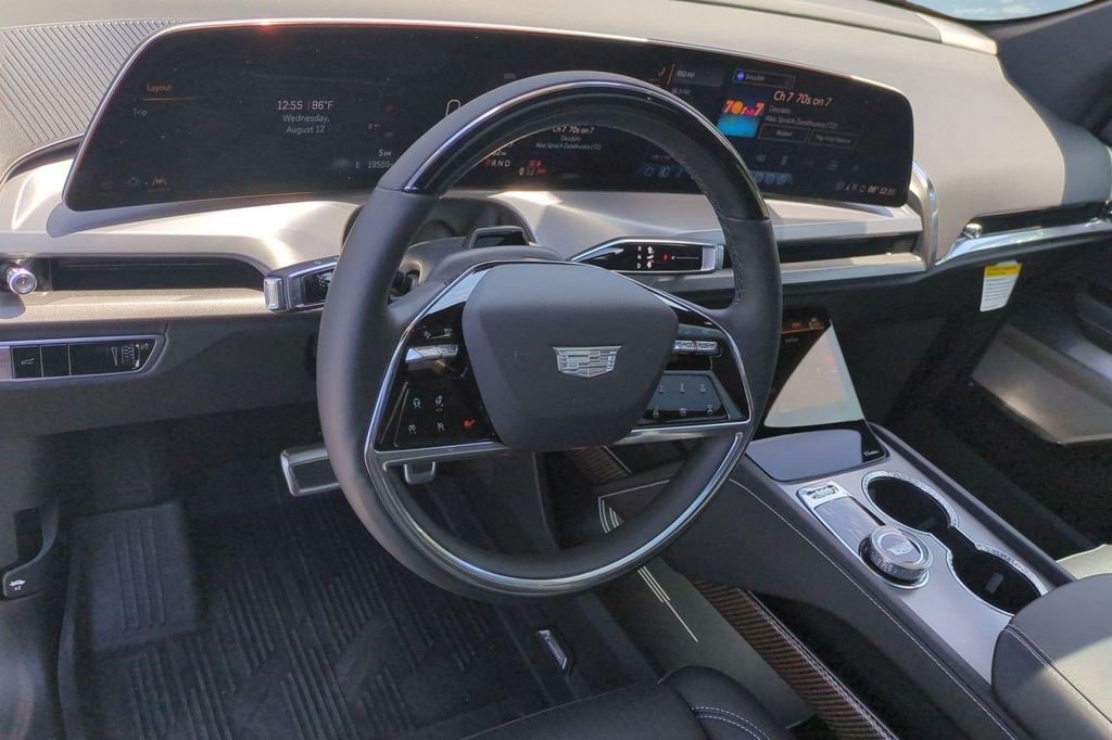 Certified 2026 Cadillac Vistiq Premium Luxury w/ LPO, Floor Liner Package AWD/4WD image 11