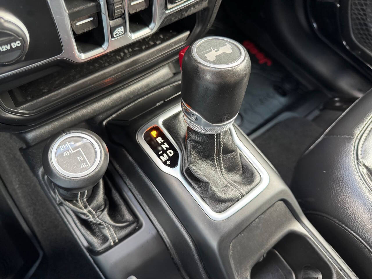 Used 2021 Jeep Wrangler Unlimited Sahara w/ Uconnect 4C Nav & Sound Group AWD/4WD image 23